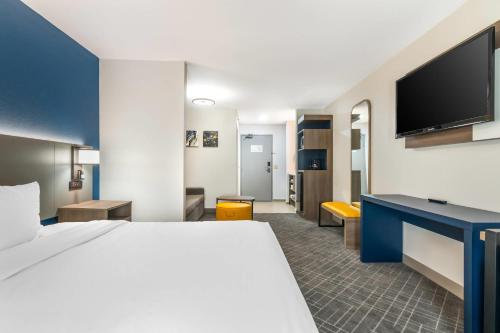 Comfort Inn & Suites - Chesterfield - image 8