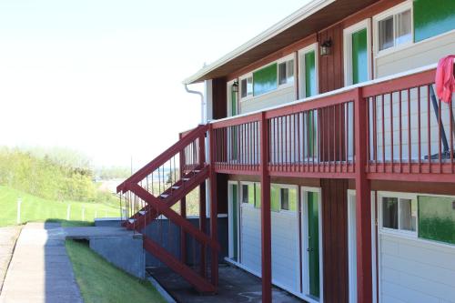 Duck Cove Inn - Accommodation - Margaree Harbour