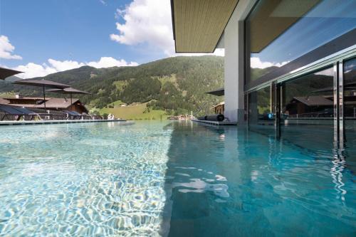Úszómedence, Neueröffnung ELVA PREMIUM APARTMENT HOTEL inklusive Sommerpass STUBAI SUPER CARD (Neueroffnung ELVA PREMIUM APARTMENT HOTEL inklusive Sommerpass STUBAI SUPER CARD) in Neder