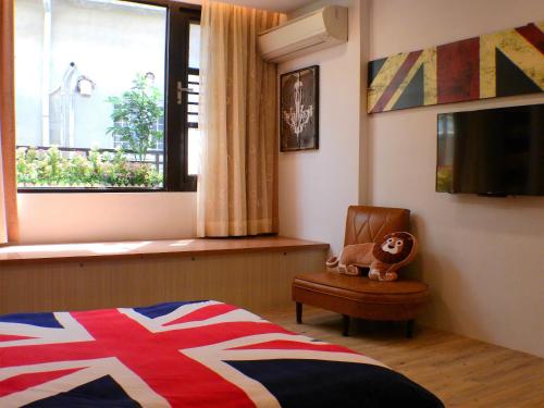 Standard Double Room image 10