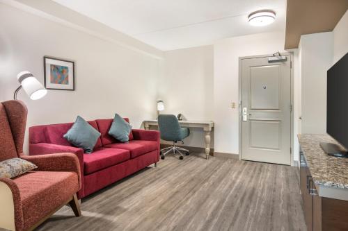 King Studio Suite with Sofa and Balcony