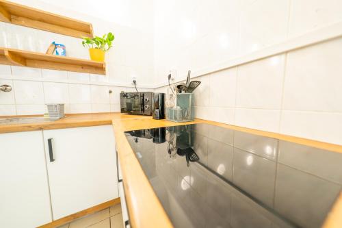 Kitchen, Party Hostel Kralikarna in Mikulov