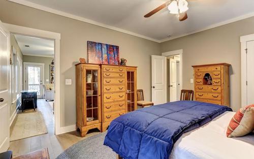 Deer Valley - Soak in the Hot Tub Sip Wine Fireside Play Golf - image 9