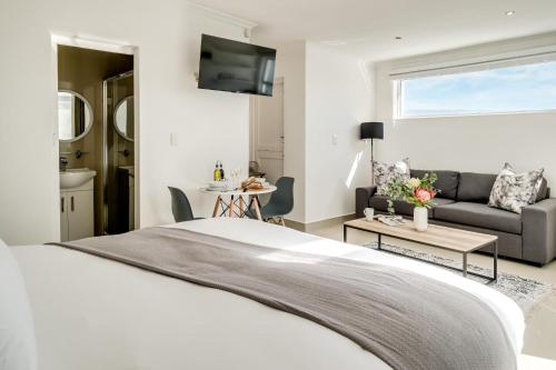 Private Secure Studio in Camps Bay The Cove - image 10