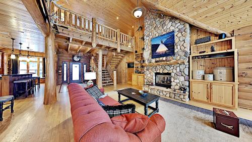 Eagle Scout Lodge in Birchwood, USA