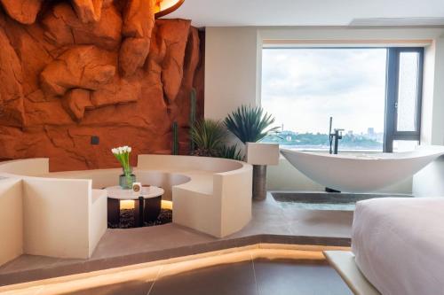 Junior Suite with Sea View image 5