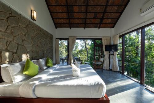 บริการและสิ่งอำนวยความสะดวก, Avadale Munnar (Stag Groups Not Allowed) in มันนาร์