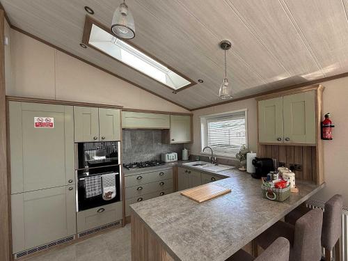 bucătărie, Highland Holiday Getaways 2 Bedroom Caravan Fairways 12 in Dornoch