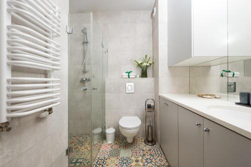 Superb Loft Studio in charming Praga District, 300 m to Metro & 100 m to tram, balcony, Warsaw (photo 10)