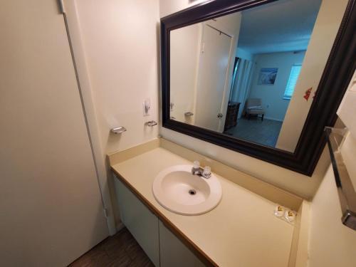 Pet Friendly, 2 Bedroom, 2 Bath - Ocean Village Club P19 in St. Augustine, USA