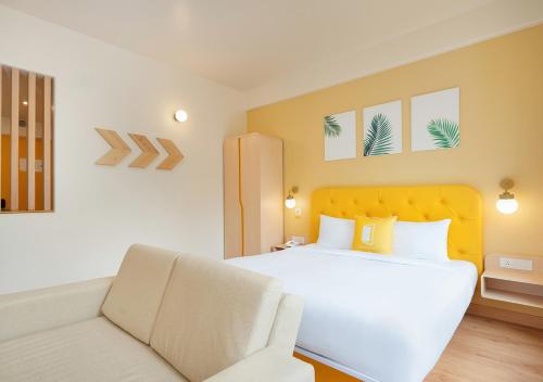 room detail thumbnail 1