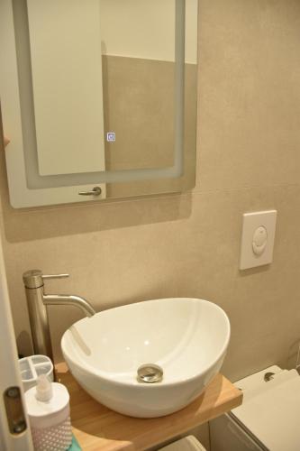 Wavefront Apartment , Lungomare, Vlorë (fotografie 9)