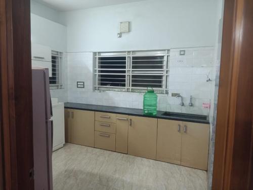 ห้องครัว, Royal Home Stay Mysuru - Service Apartment in เกซาเร