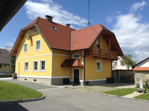 Ferienwohnungen Grün in Preitenegg