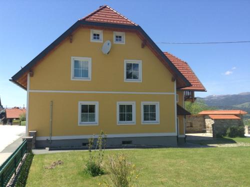 Ferienwohnungen Grün in Preitenegg