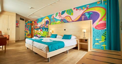 2 twin beds