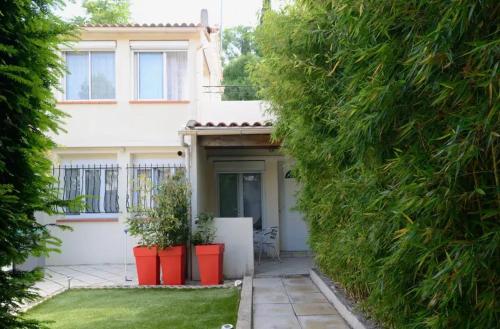 Studio accueillant a Marseille avec jardin 15 m² in Saint-Just