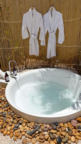 شاليه فندقي غرفتين نوم مسبح وبانيو