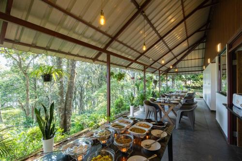 ห้องอาหาร, Avadale Munnar (Stag Groups Not Allowed) in มันนาร์