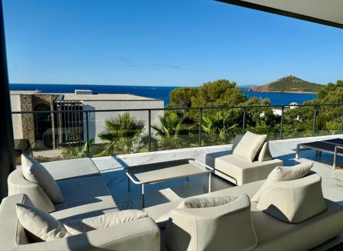 Beautiful villa with sea view in La Baumette