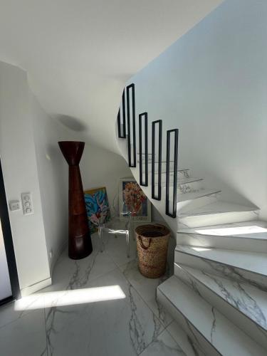 Beautiful villa with sea view in La Baumette