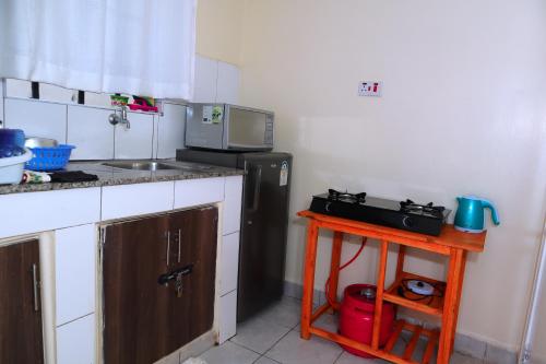 Mareva Homes 1bedroom Thika town Ample parking wifi fridge microwave and all kitchen appliances in תיקה