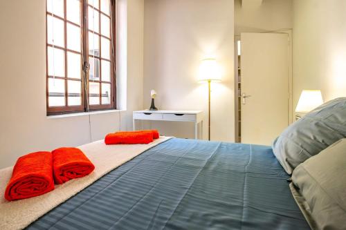 4 Guests Flat - Rue Mouffetard - image 3