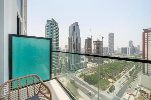 Balcony/terrace, Homes & Beyond l Serene 1BR Retreat in JVC near Jumeirah Village Circle