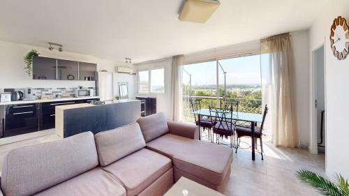 Verdun 4 bedrooms Panoramic view Parking in อาร์เฟลอ