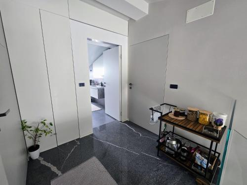 Nova Nest from Granite Getaways in sempeter pri Gorici
