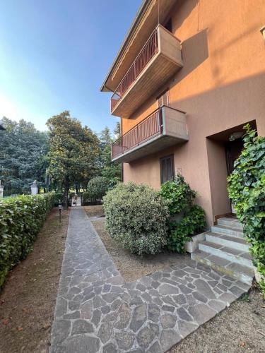 La casa di Nina, vista sui colli di Bergamo Golf, Bergamo (fotografie 3)