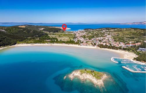 1 Bedroom Gorgeous Apartment In Lopar