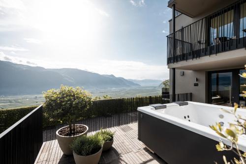  My Spring - Panoramic Suites, Unterkunft in Lana