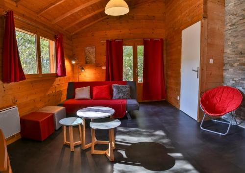 Les Chalets de la Gazonne in Baraqueville
