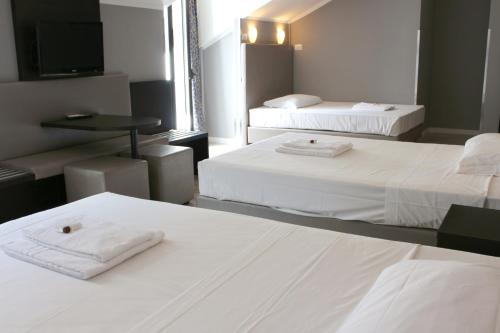 New Generation Hostel Milan Center Navigli - image 10