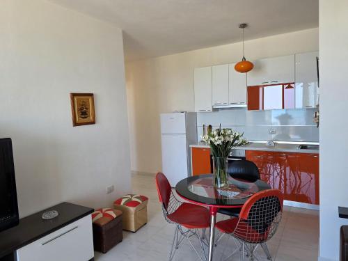 Beachfront & Sea View Apartment - image 4