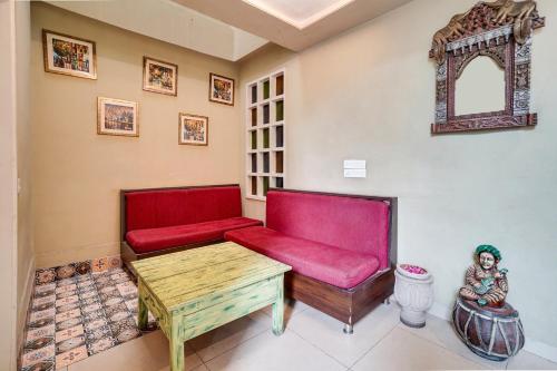 Fuajee, Townhouse Mansarovar Near Metro Station Formerly Dev Villas in Jaipur
