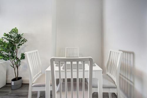 Modern Liverpool Home - 1min walk to bus stop, Liverpool (photo 4)