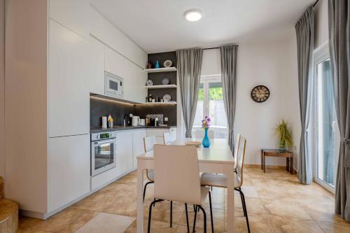 Létesítmények, Vacation home in Budva near the beach in Krimovica