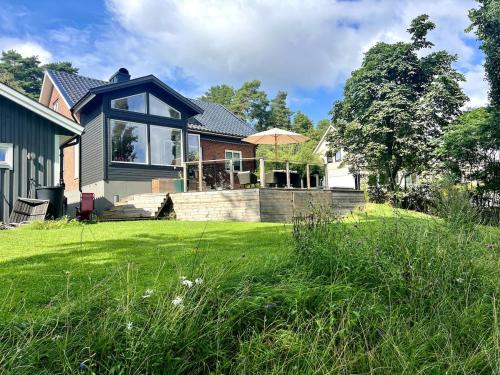 Stylish Villa, Terrace & Garden in ยุงบี