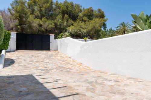 Villa with Garden View image 2