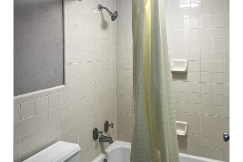 Motel 6 Lugoff, SC - 화장실