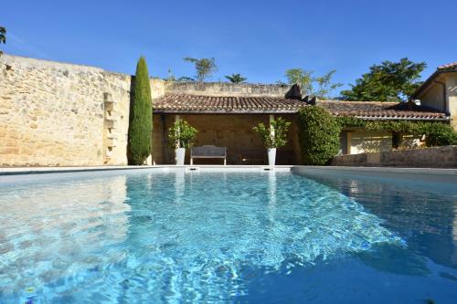Domaine de Bayens - Piscine Privée gîte à louer Puisséguin