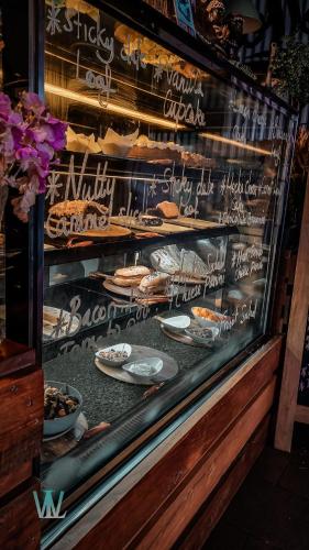 Restaurant, Marine Apartments in Honiara