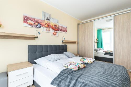 One-Bedroom Apartment with Balcony image 4