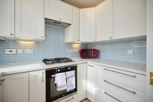 The Guildford Getaway - 3BDR with Garden in Guildford