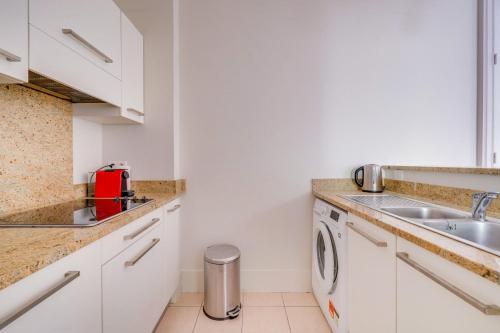 Bel appartement avec terrasse et parking privé, Bordeaux (fotografie 8)