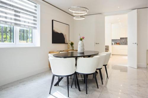 The Primrose Hill Place - Charming 4BDR Flat with Communal Garden, Londyn (zdjęcie 10)