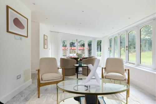 The Primrose Hill Place - Charming 4BDR Flat with Communal Garden, Londyn (zdjęcie 6)