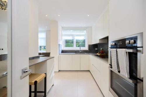 The Primrose Hill Place - Charming 4BDR Flat with Communal Garden, Londyn (zdjęcie 8)